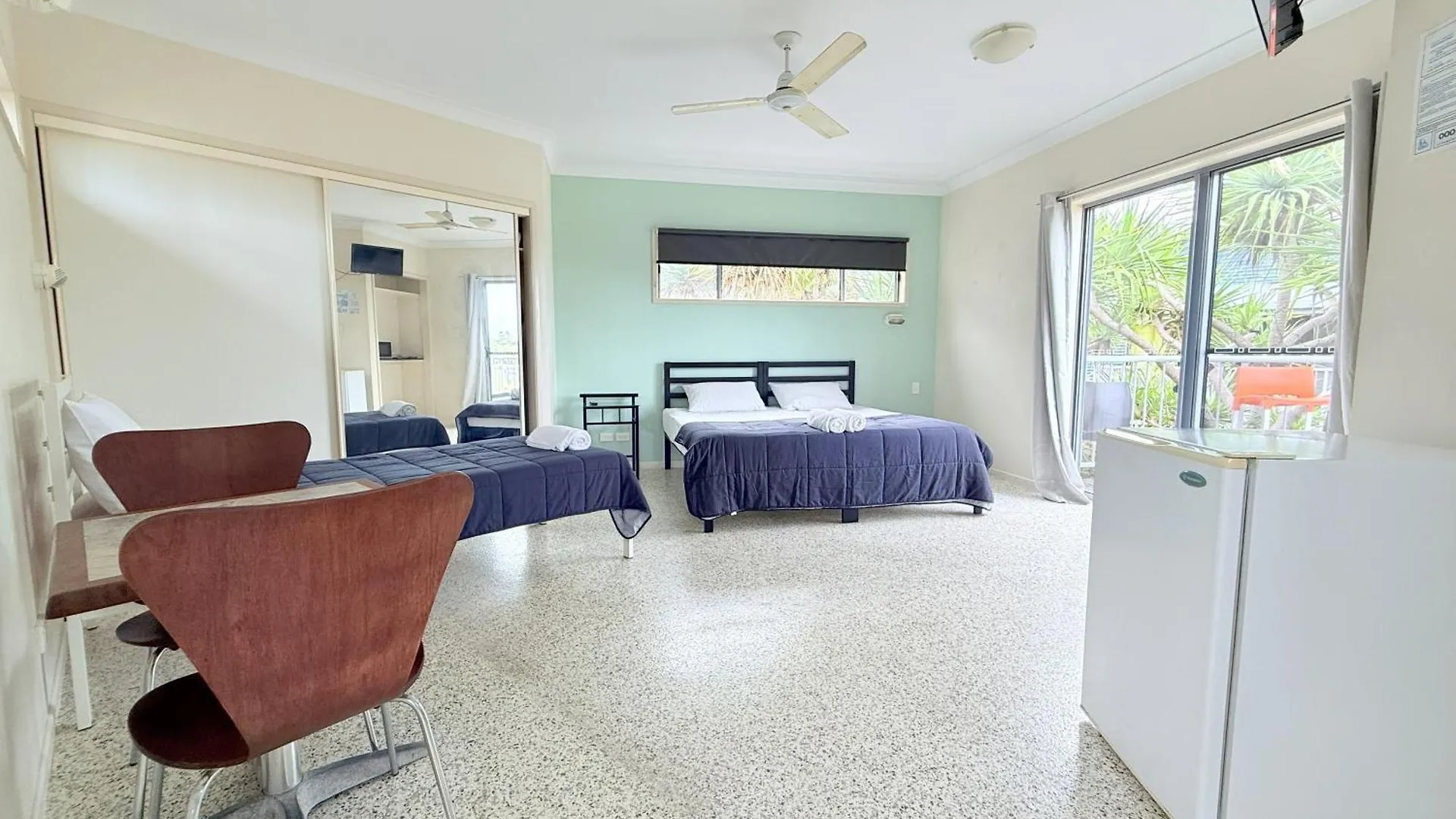 Emu Park Beach Resort  Emu Park