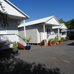 Motel Palms, Augathella