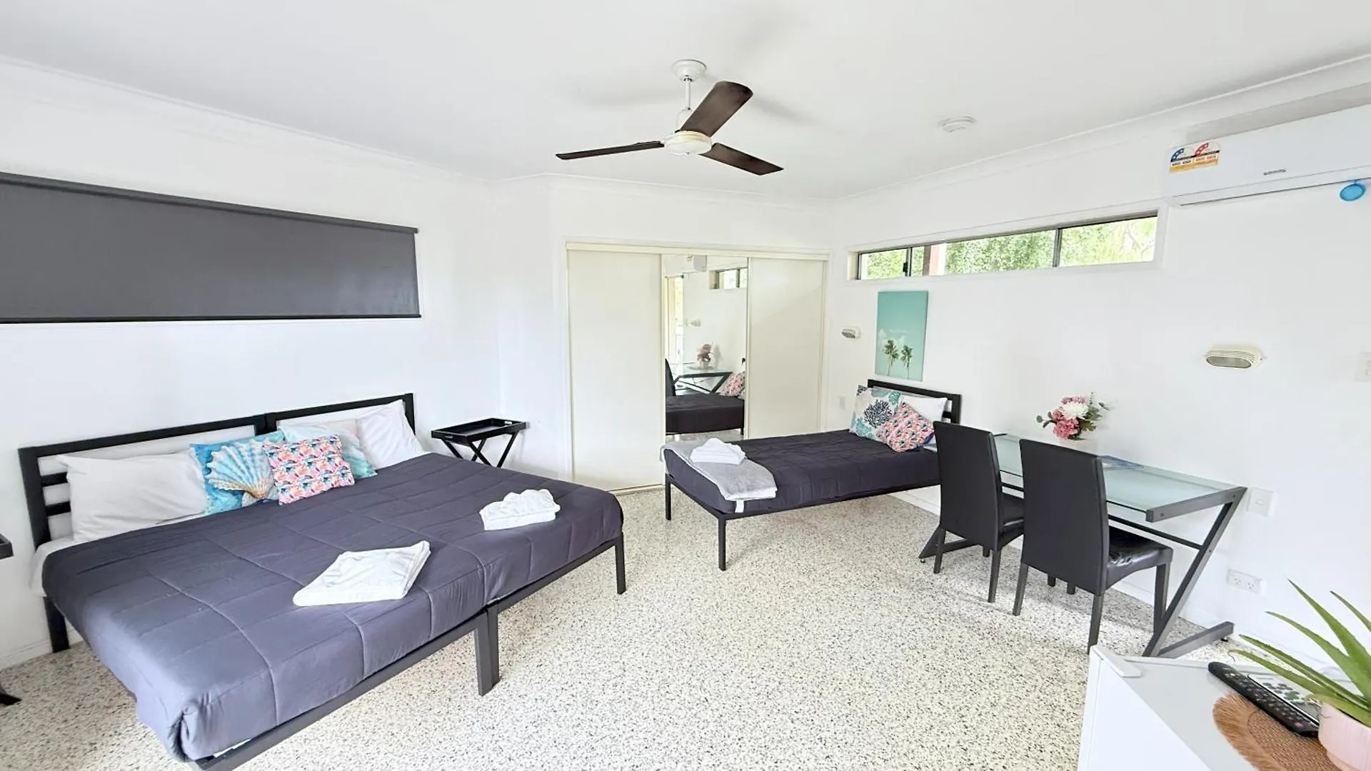 Emu Park Beach Resort  Emu Park
